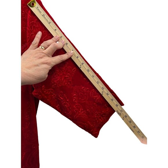 NWOT Catherines Red Embossed Velvet Top V-Neck 3/4 Sleeve 14/16WP Petite - Picture 6 of 7